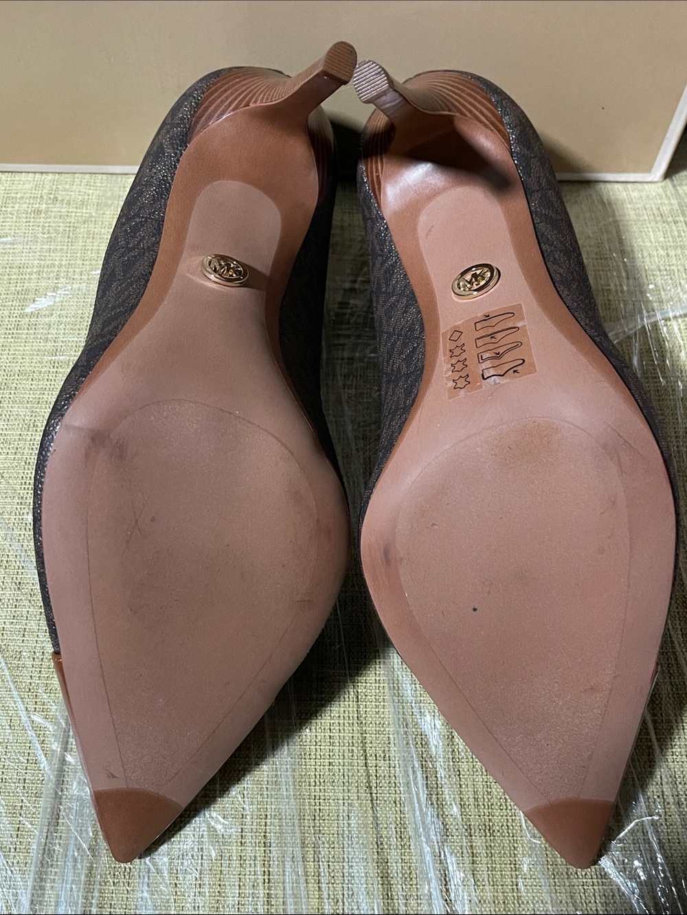 Michael Kors Brown Logo Keke Pointed Toe Heel Pump SZ. 10 - Picture 8 of 9